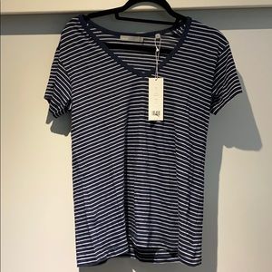 VINCE striped short sleeve v-neck tee